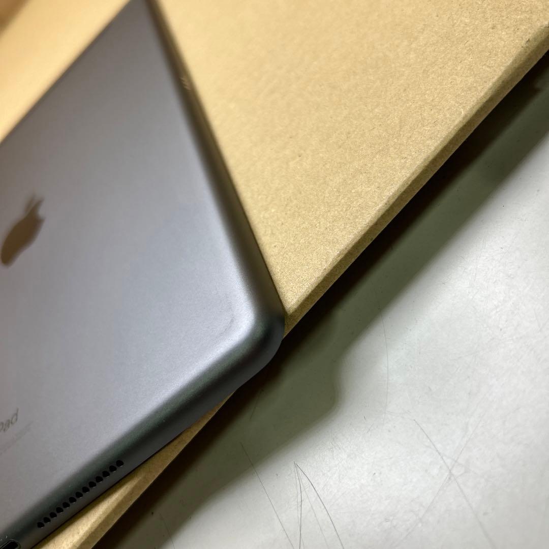 ipad 第9世代　256GB WIFI+セルラー　グレー