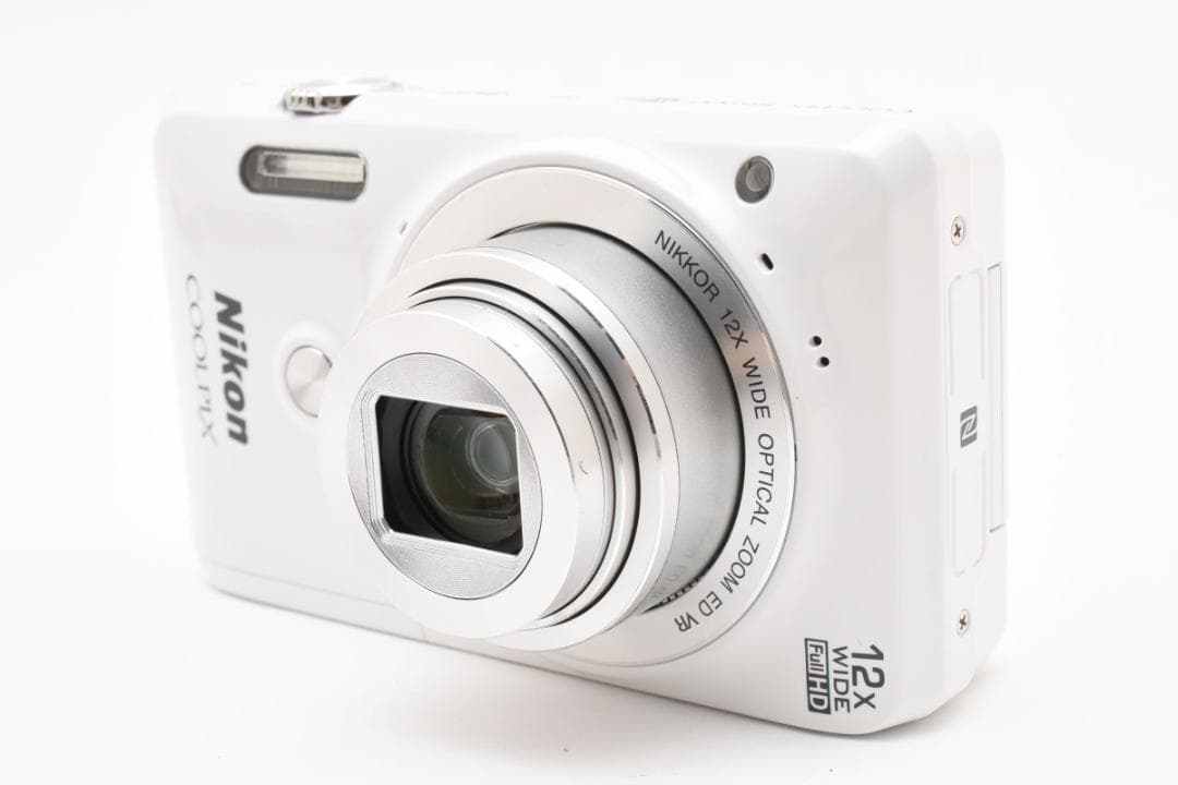 【極美品】NIkon COOPIX S6900 ホワイト　動作OK