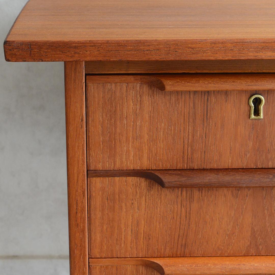 デンマーク 北欧ヴィンテージ チーク デスク 鍵付 北欧家具 机 北欧デザイン