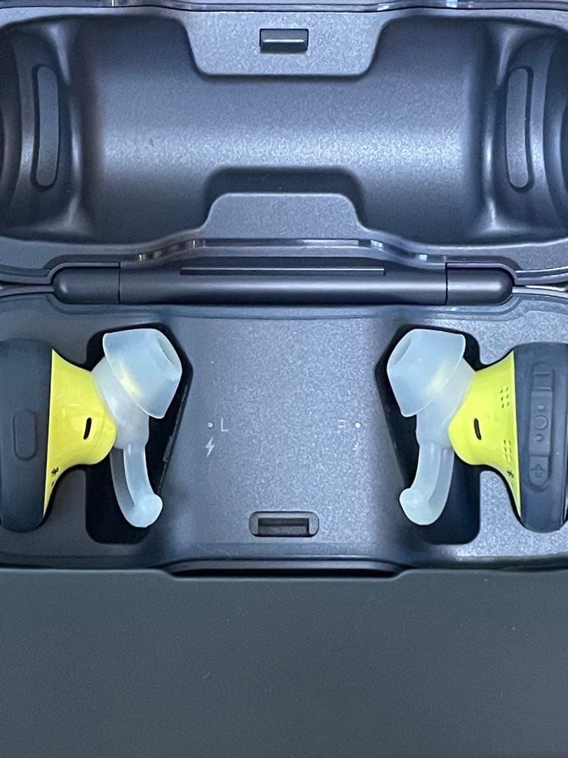 新品未使用❗️Bose SoundSport Freeワイヤレスイヤホン ネイビー