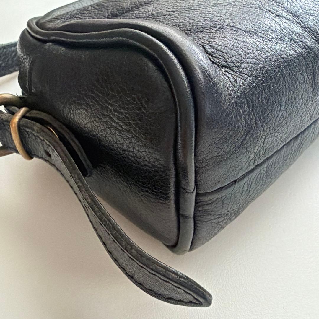 L BISONTE イルビゾンテ　ショルダーバッグ　黒