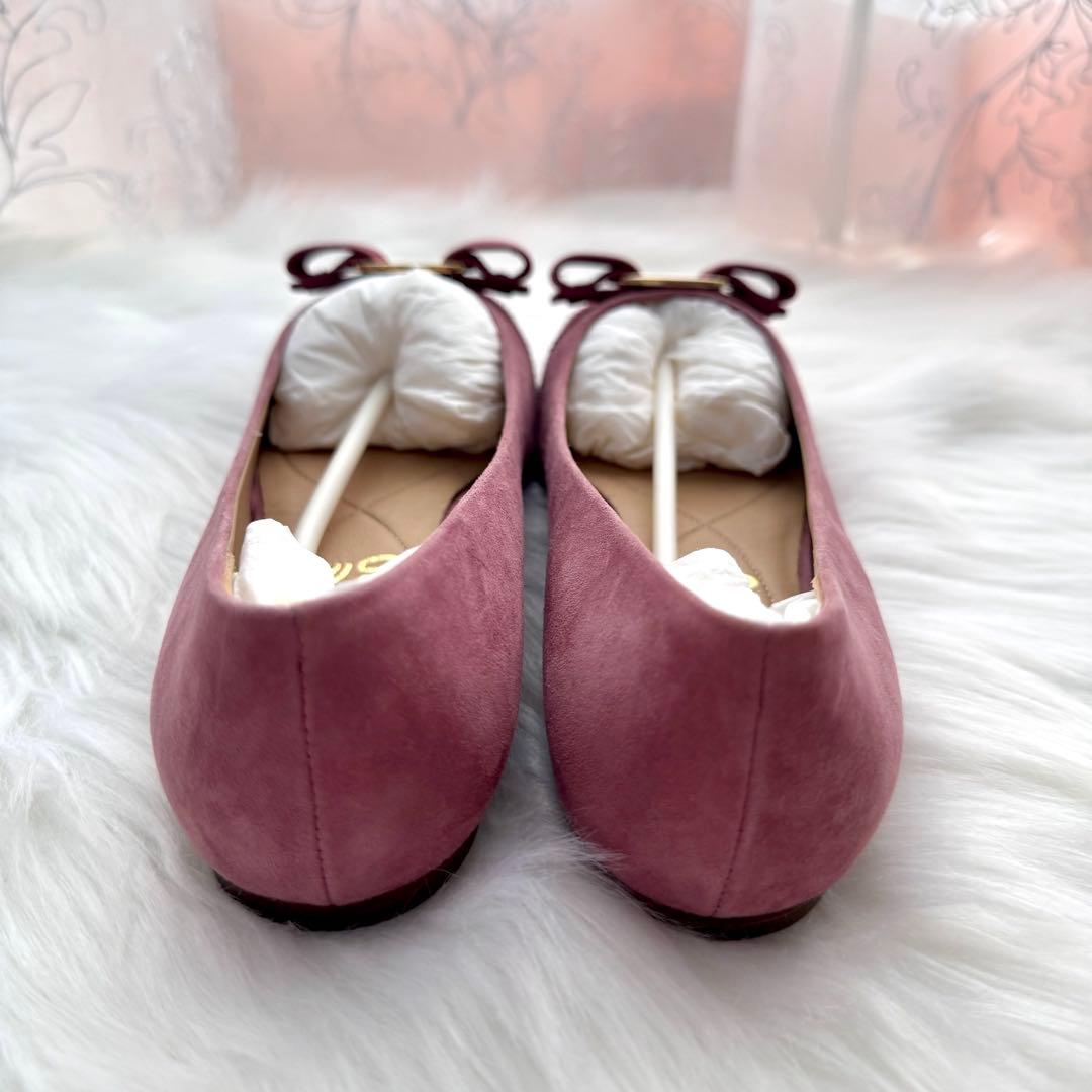 【新品未使用♡最終値下げ】Ferragamo フェラガモ ヴァラリボン スエード