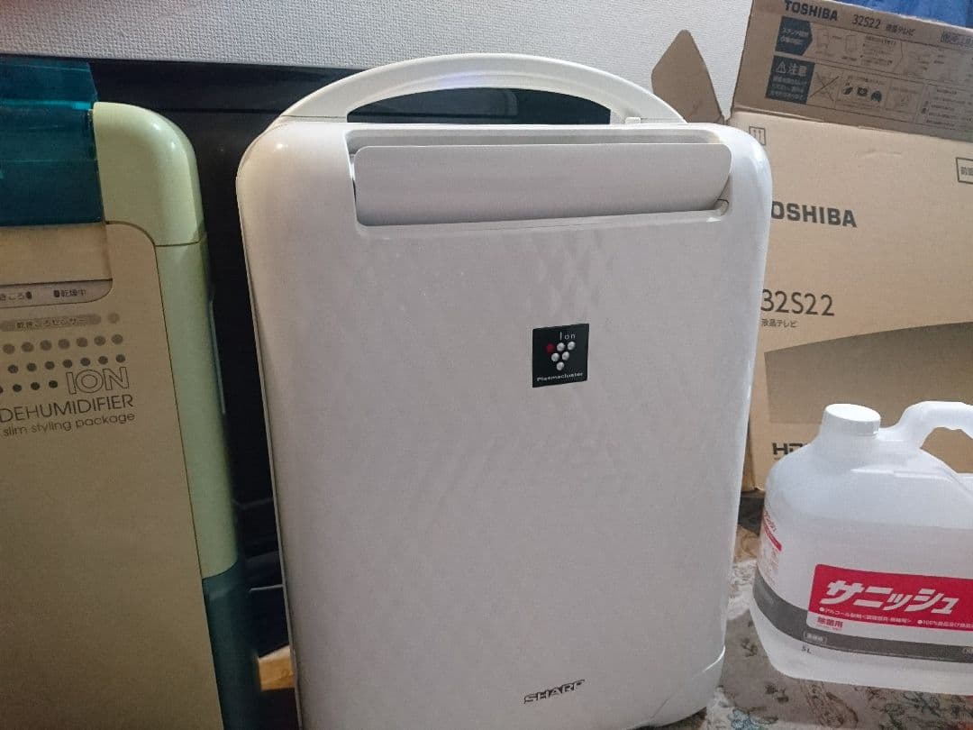 除湿機 色々・・東芝 プチクール && 他、