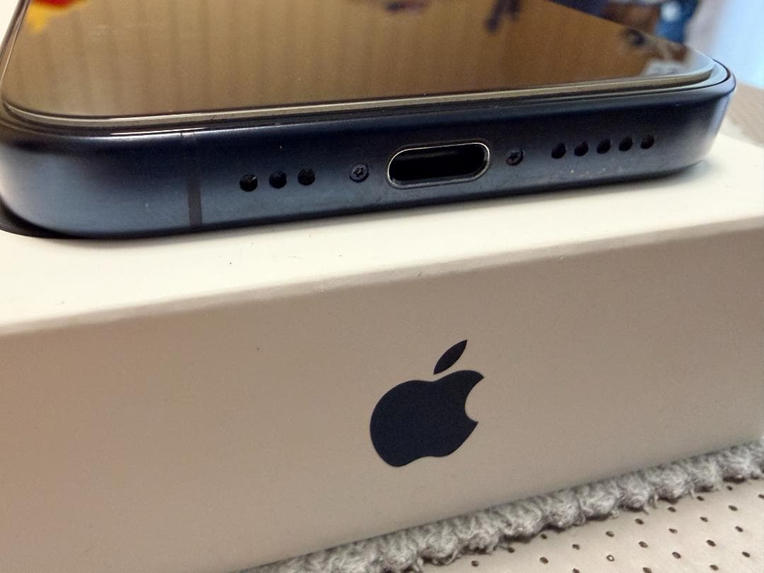 【美品】iPhone 15 Pro ブルー 256GB SIMフリー