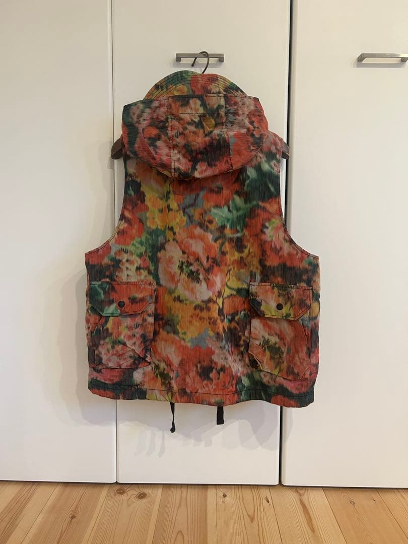 カモフラージュ ベスト Mサイズ フード付き