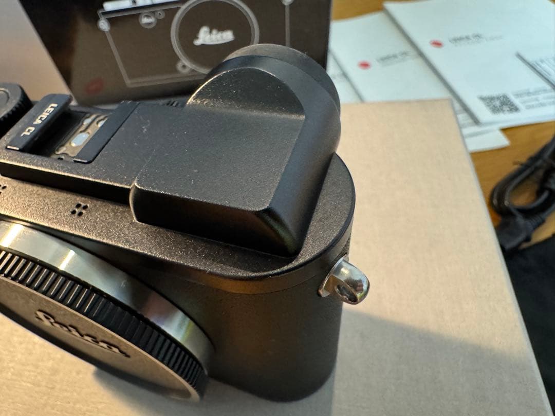 Leica CL ボディ　箱、予備バッテリー、M-Lアダプター、サムレスト付き