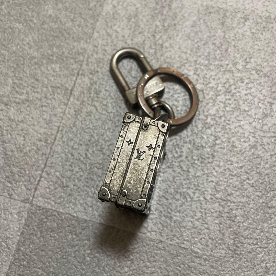 ルイヴィトン ザ プレジデント キーホルダー キーリング バッグチャーム メンズ