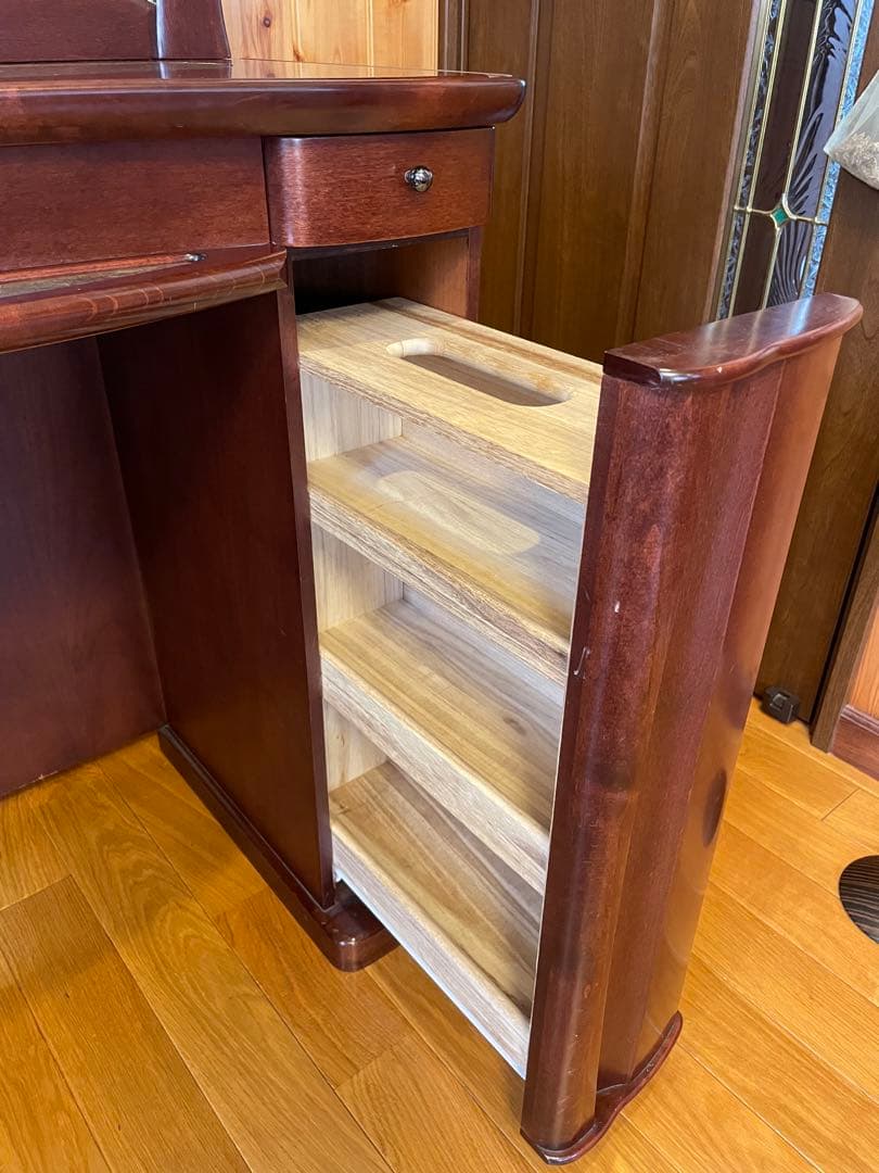 セット販売2万円　ドレッサー　大塚化学社製　椅子とセットで購入してください