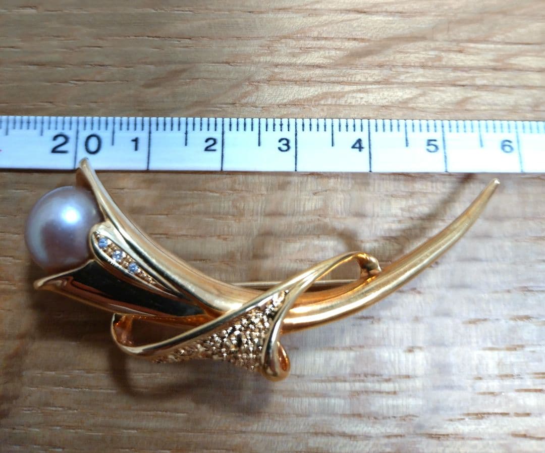 ★ままんれーぬ★　ゴールデンパール　ブローチ　重量12.61g