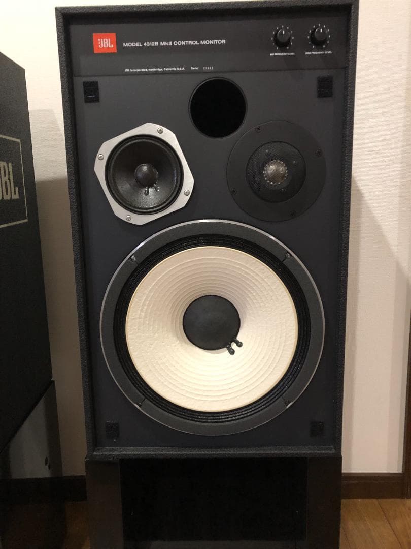 JBL 4312B MKⅡ　4312B MK2 未使用に近い美品　Ｒ側スピーカー