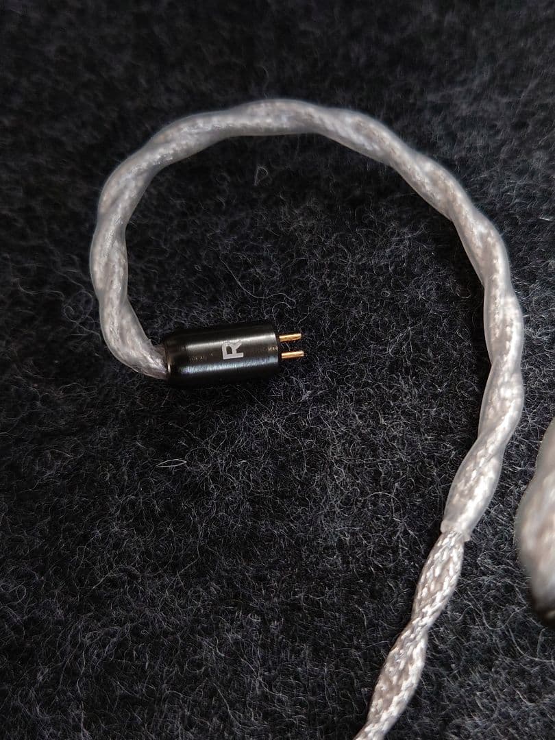 イヤホン 64AUDIO Shielded Silver-Core Cable 4.4