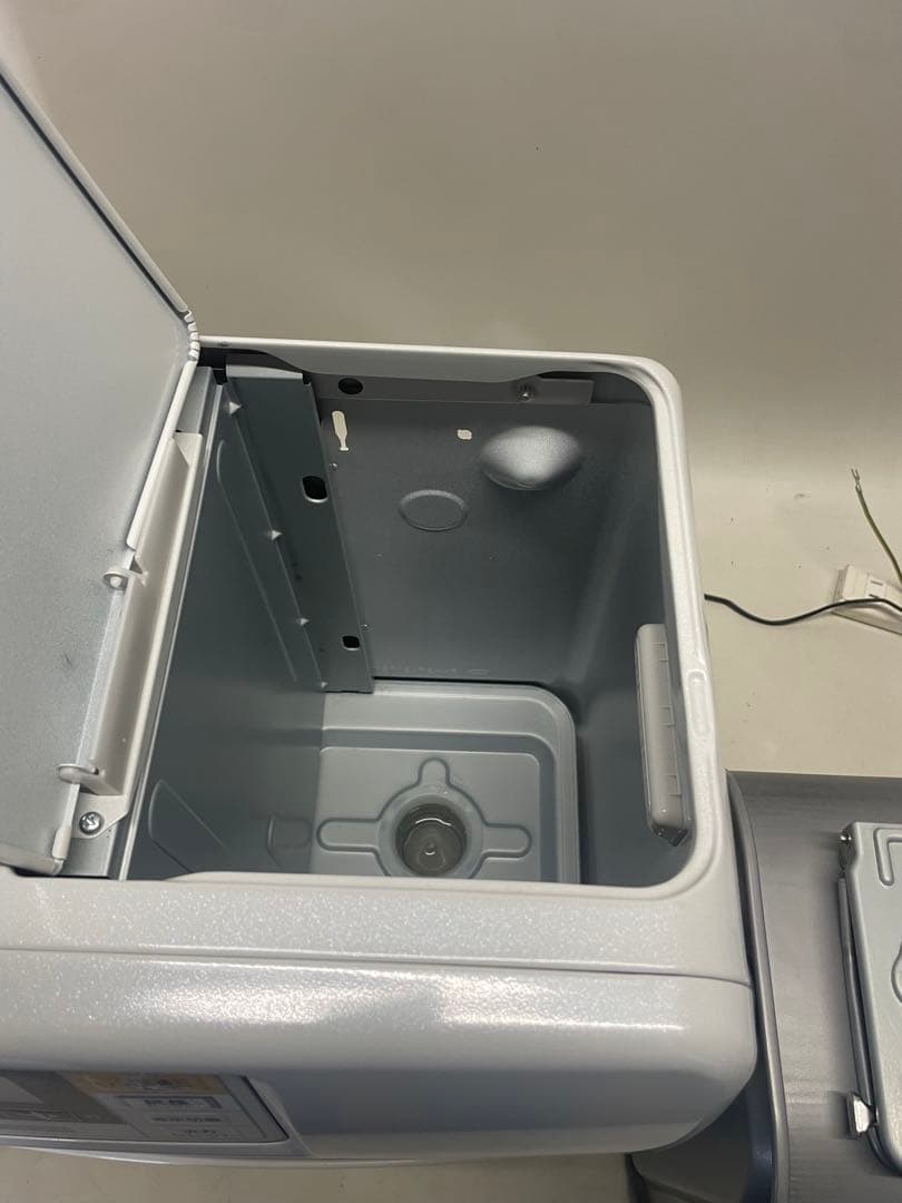 コロナの石油ファンヒーターFH-ST4617BY 強制通気形開放式石油ストーブ