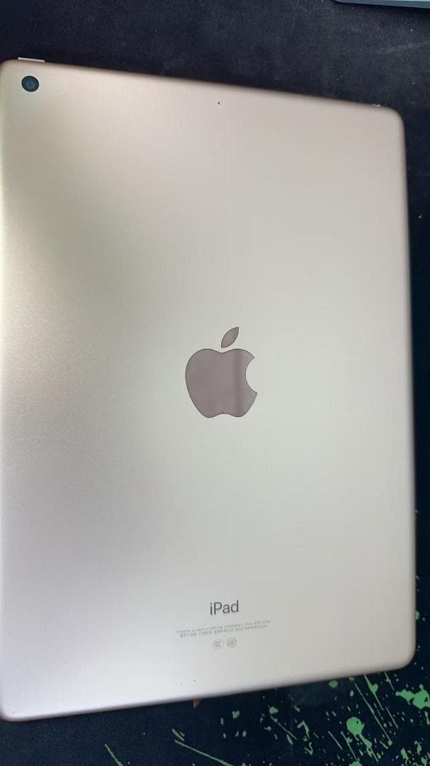 iPad 第6 世代 128GB ほぼ完璧な外見 バッテリー寿命： 88%