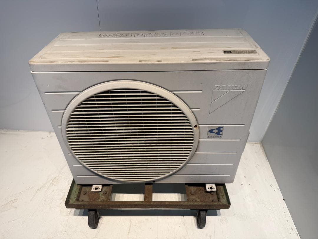 299　DAIKIN　2012年製エアコン　8～10畳用　整備済み