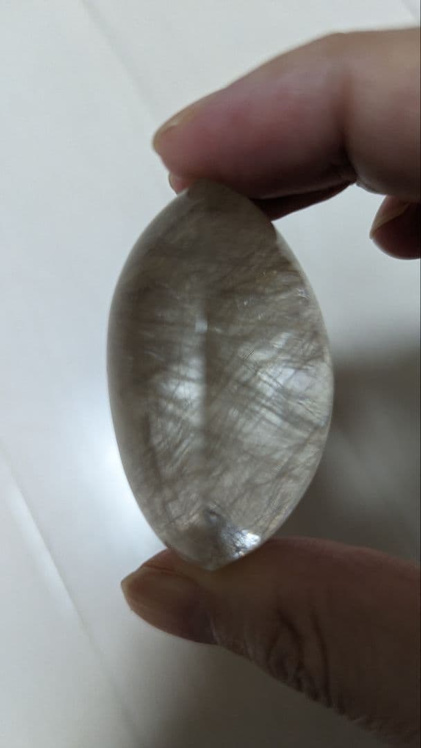 シルバールチル　卵型　針水晶