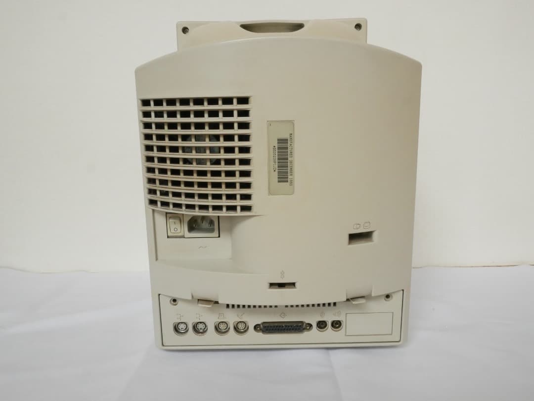 Macintosh ColorClassic II(Norton FDほか付属)