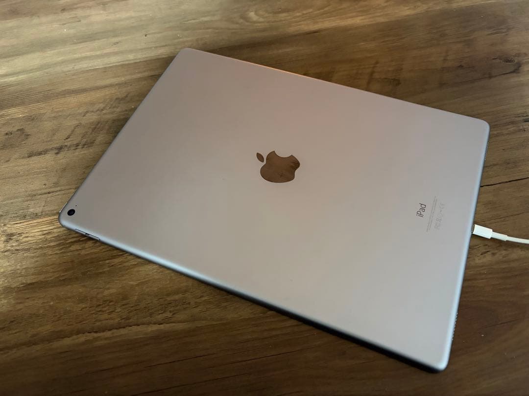 iPad Pro 12.9 初代　Wi-Fiモデル　スペースグレイ　128GB