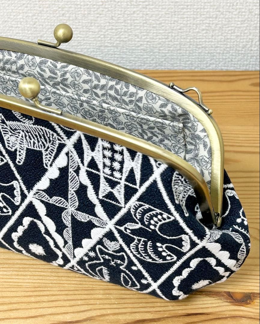 ハンドメイド がま口バッグ ポーチ symphony ネイビー ミナペルホネ