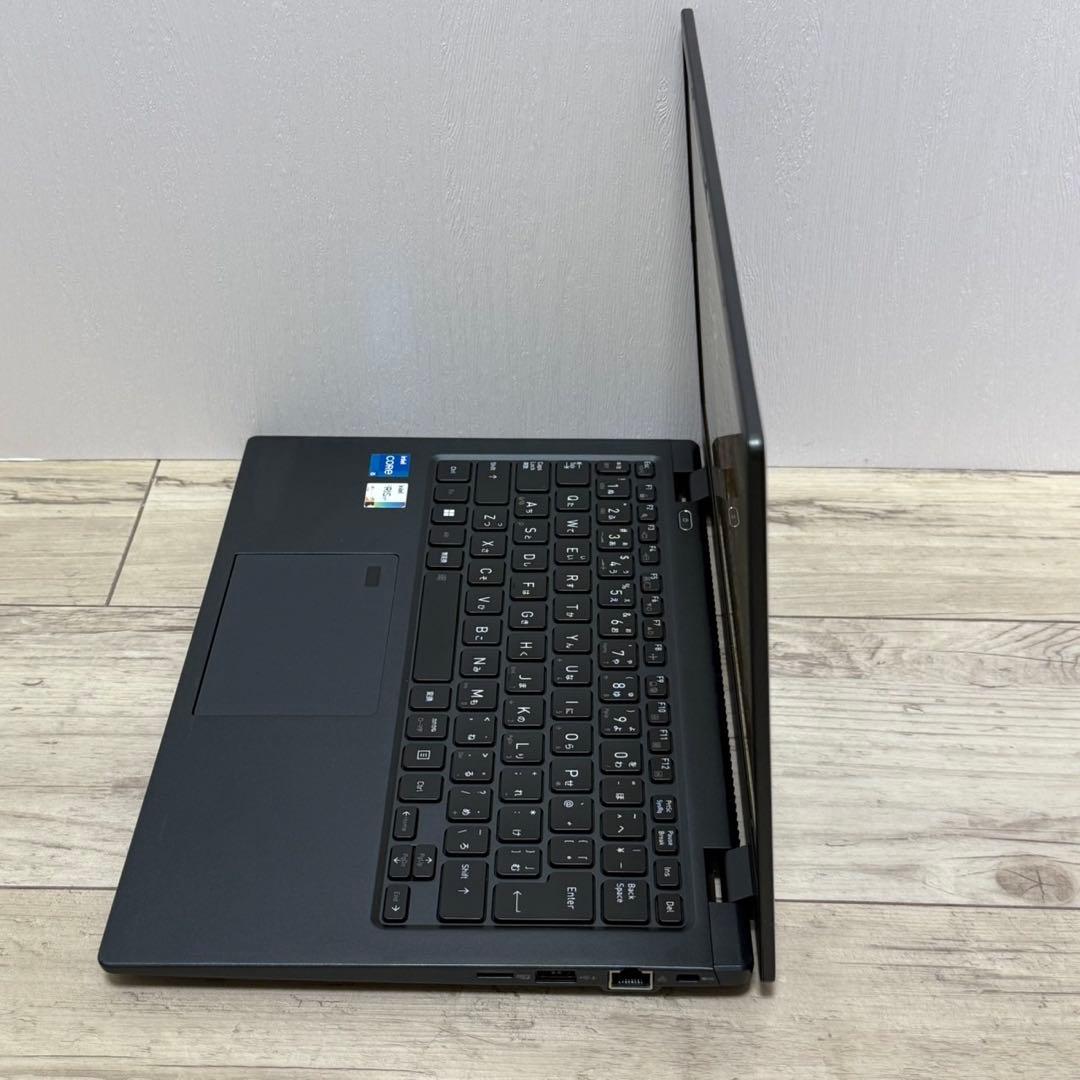 軽量 東芝 dynabook G83/HU 第11世代 Core-i5 SSD