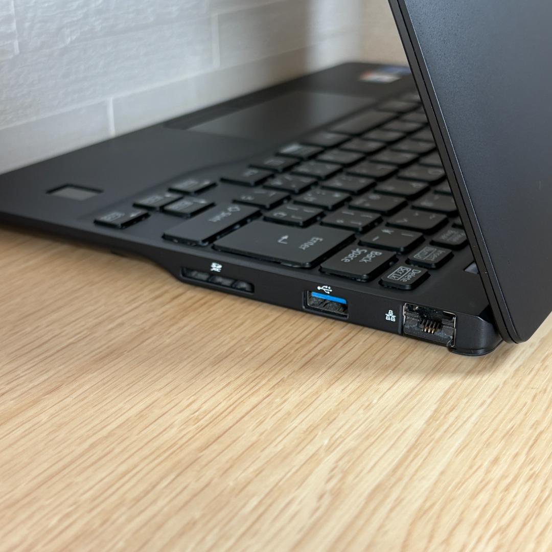 富士通　11世代i5　美品　ノートパソコン　Windows11　オフィス付　16