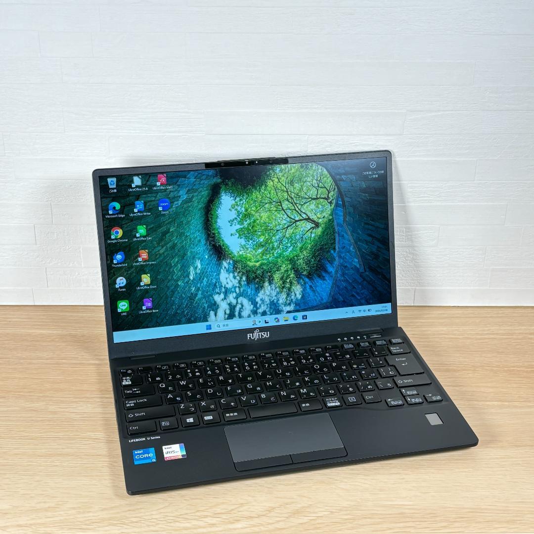 富士通　11世代i5　美品　ノートパソコン　Windows11　オフィス付　16