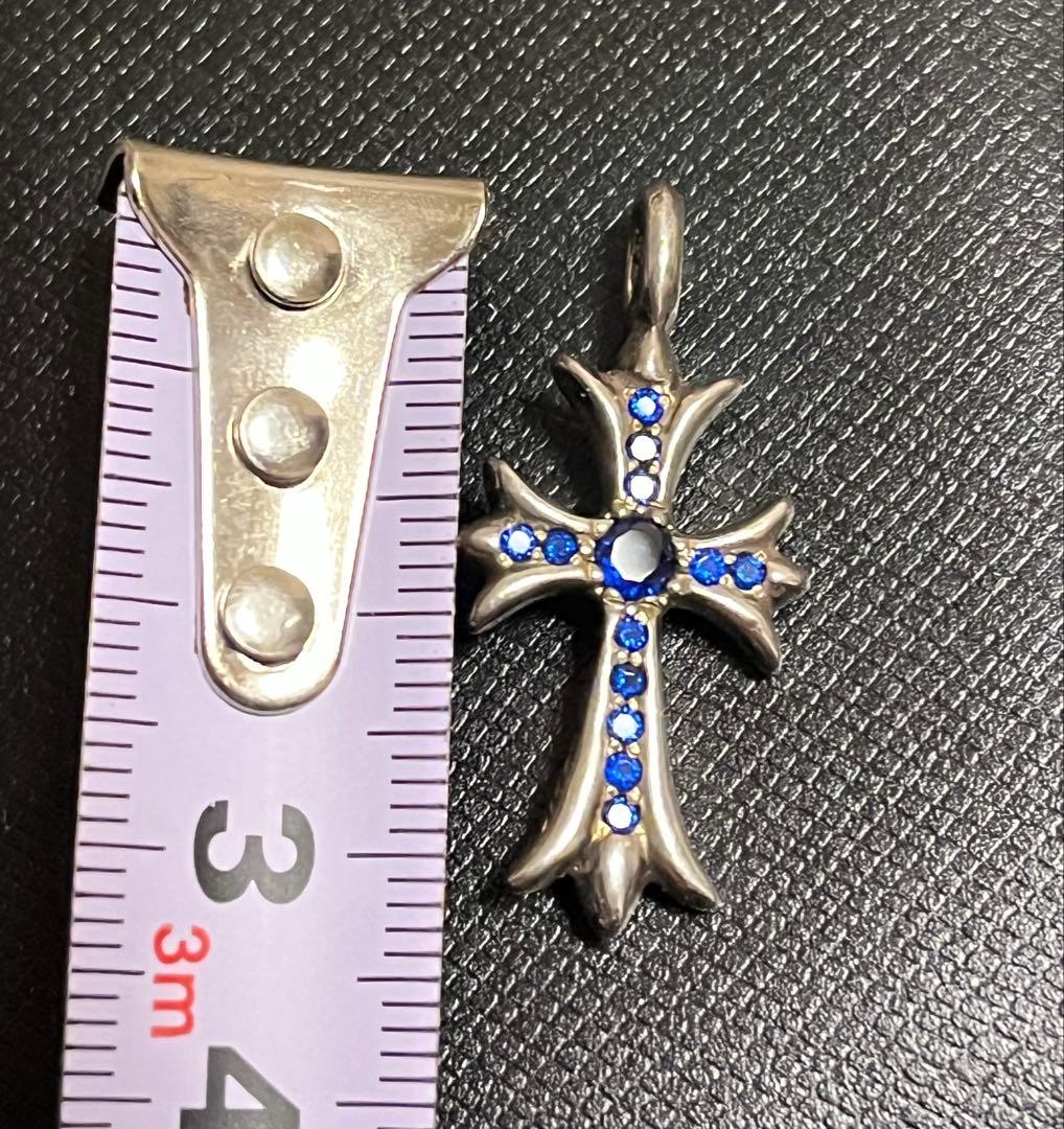 クロムハーツ　タイニーファットクロス　サファイアパヴェ