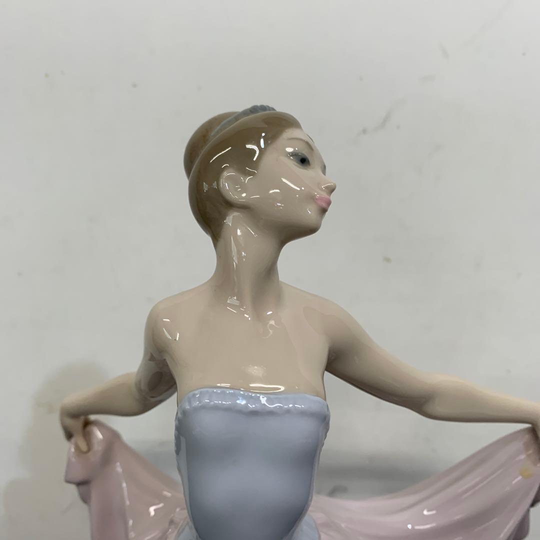 LLADRO リヤドロ フィギュリン 踊る少女