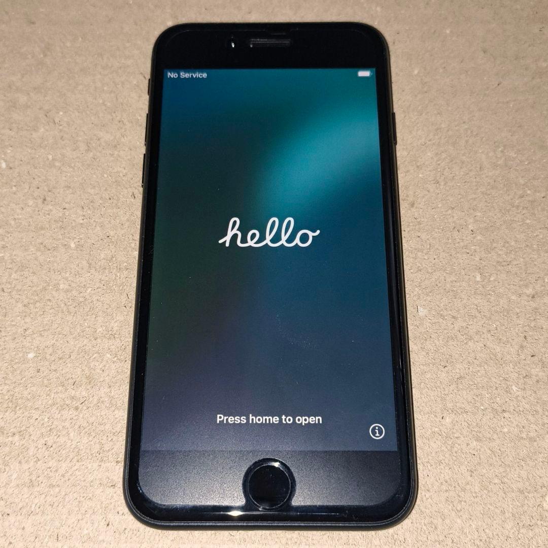 Apple iPhone SE3 64GB SIMフリー おまけ付き