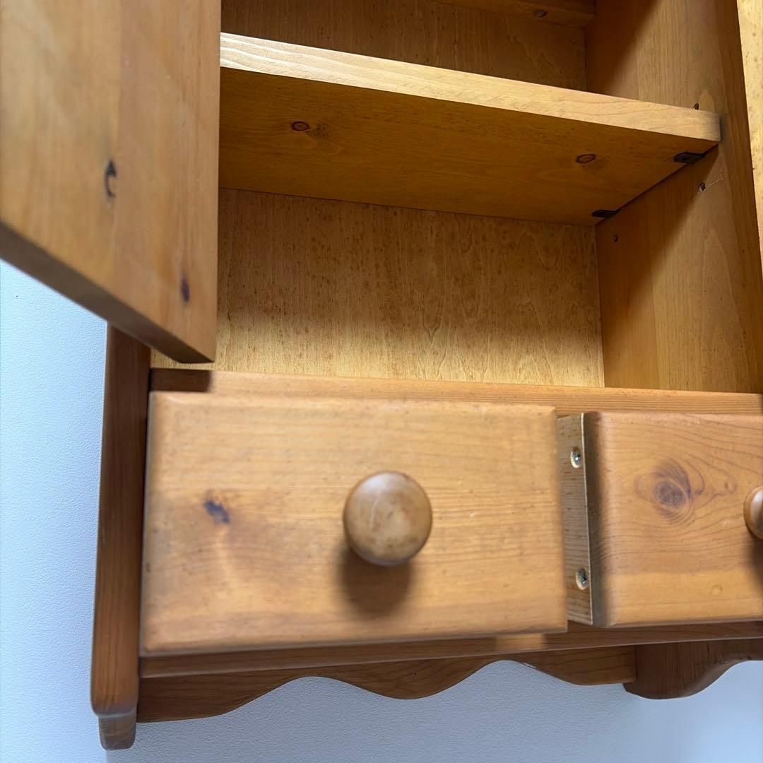 週末大特価‼️木製カントリー風収納キャビネット　お値打ち品‼️