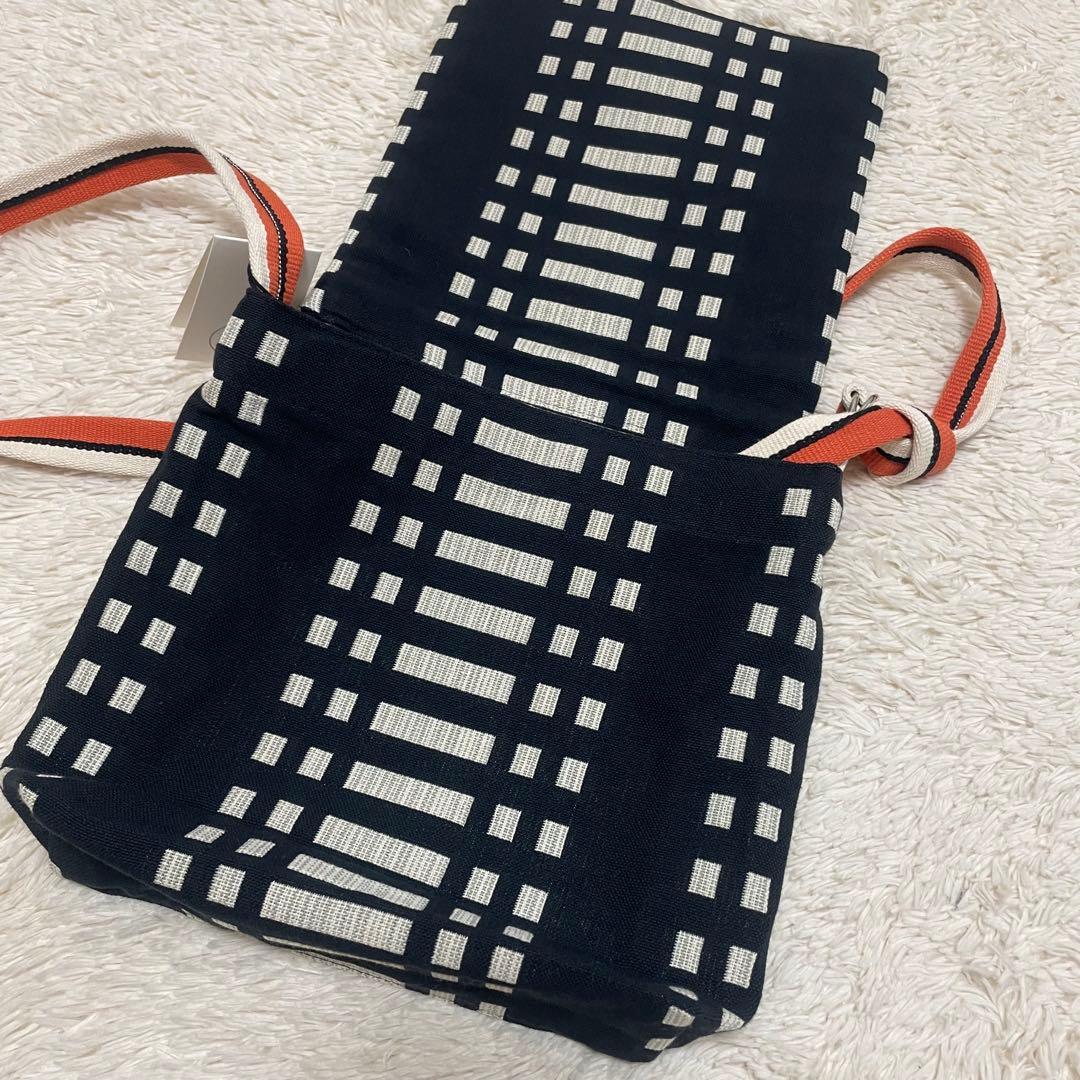 未使用品　ヨハンナグリクセン Viktor Bag斜めがけバッグ ドリスブラック