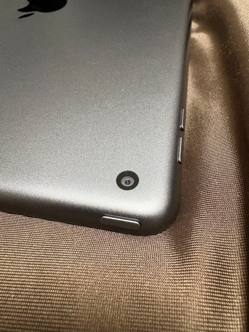 iPad 第8世代 32GB バッテリー89% スペースグレー