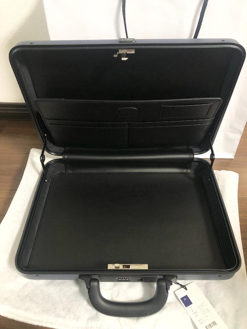 【正規品】ゼロハリバートン ポリカーボネート　アタッシュケース 80011