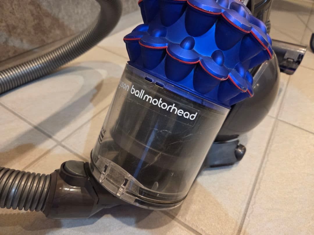 Dyson DC63 ボール型掃除機