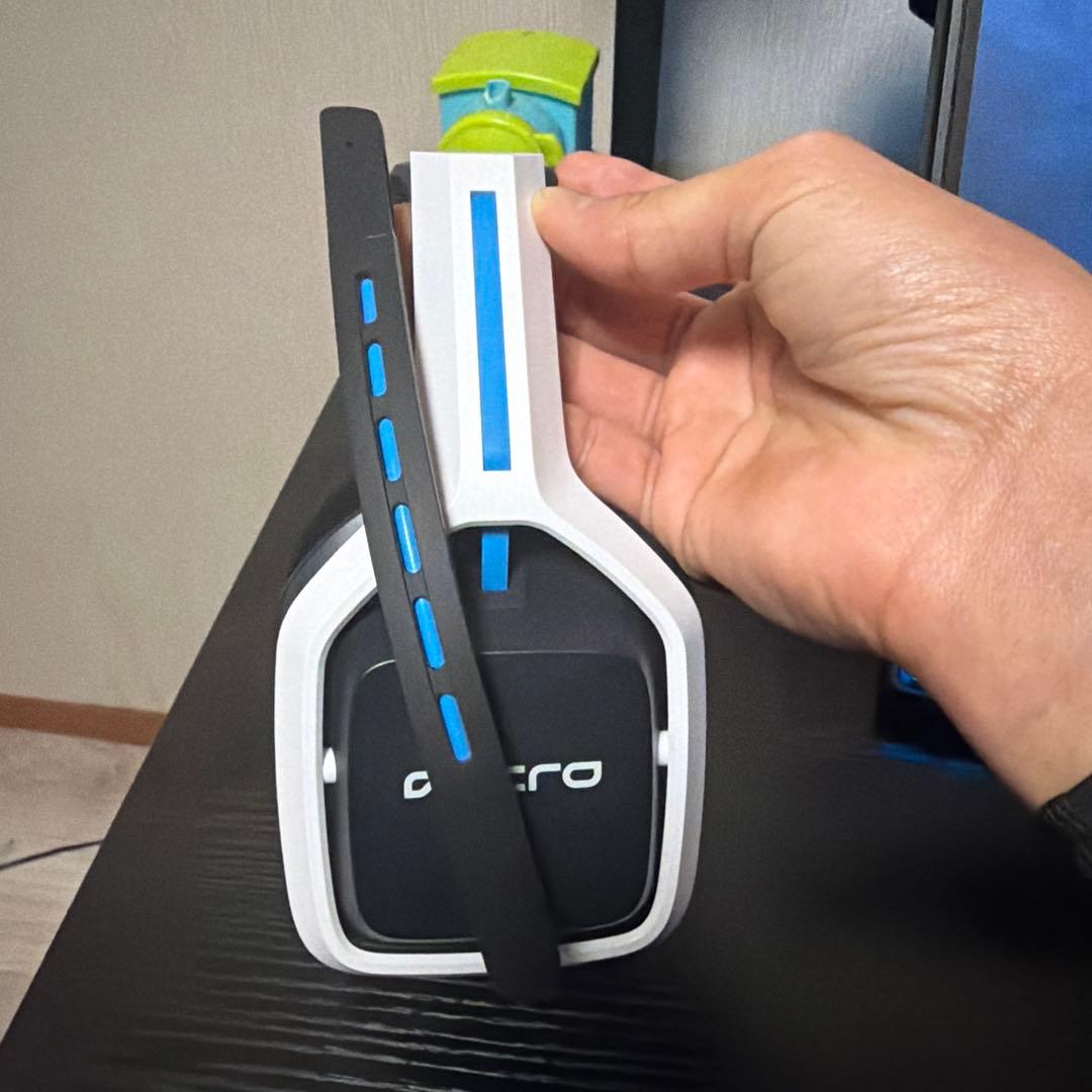 Astro A20 ワイヤレスゲーミングヘッドセット ホワイト/ブルー