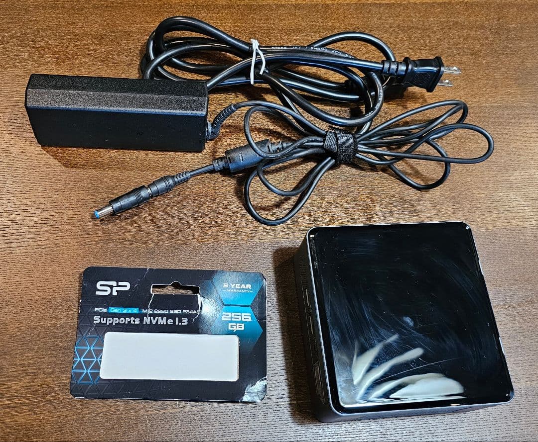 Intel NUC NUC8I5B(ROONサーバー仕様)。即ROONができる！