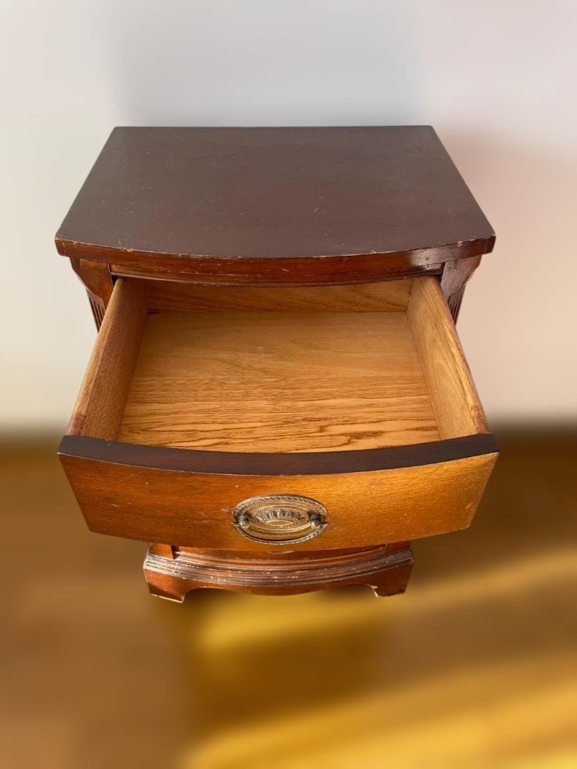 米軍放出品 1966年製 Maddox Table Co. ボウフロントチェスト