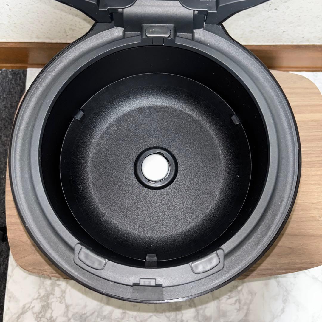 【2022年製】Panasonic圧力IHジャー炊飯器　SR-NA102