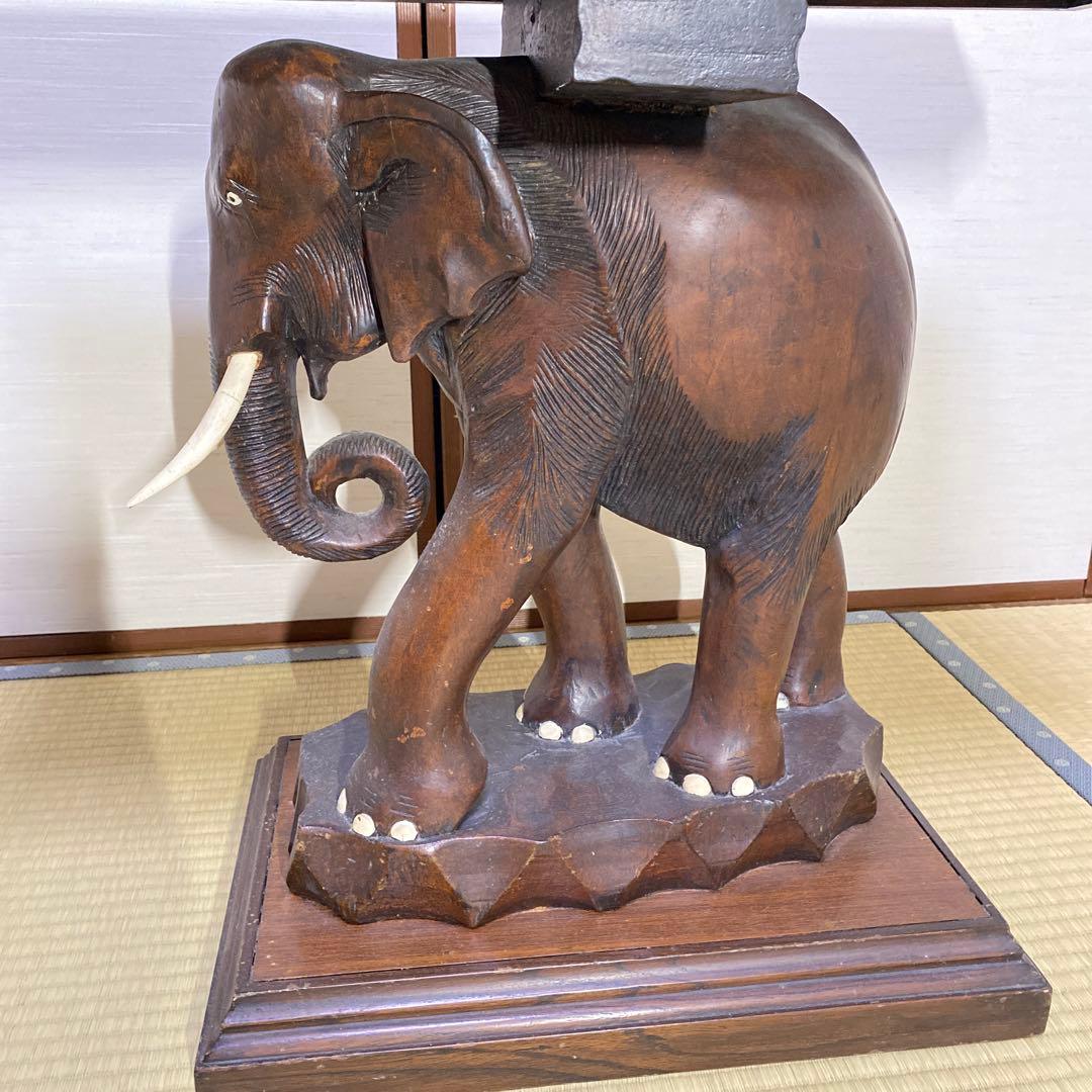 象の彫刻 木製テーブル