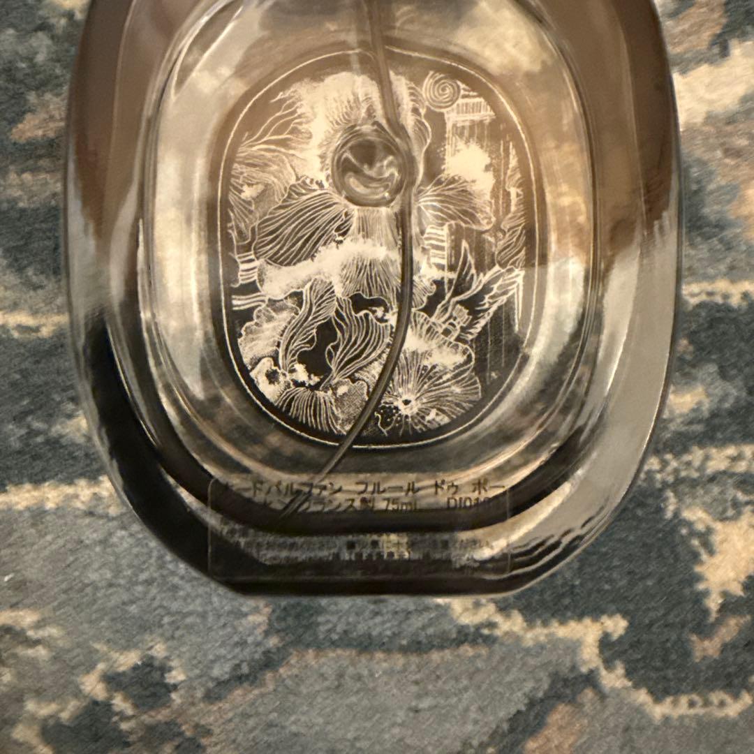 m*中様 diptyque Fleur de Peau Eau de Parfu