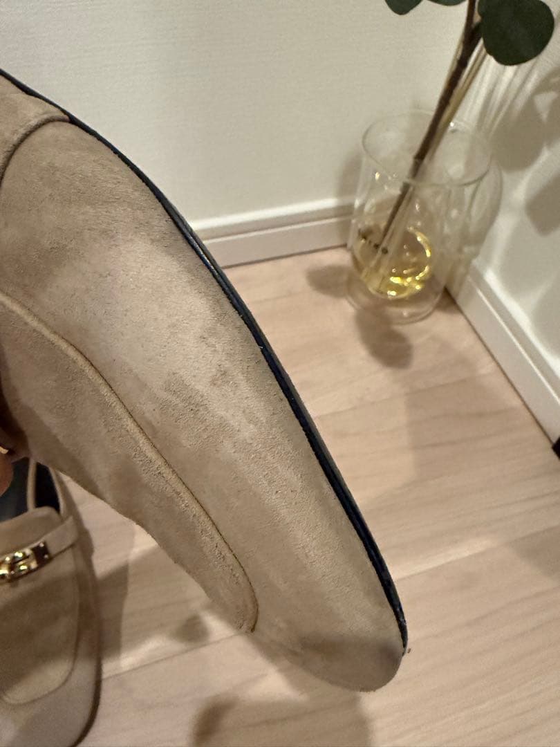 エルメスHermesスエードミュール