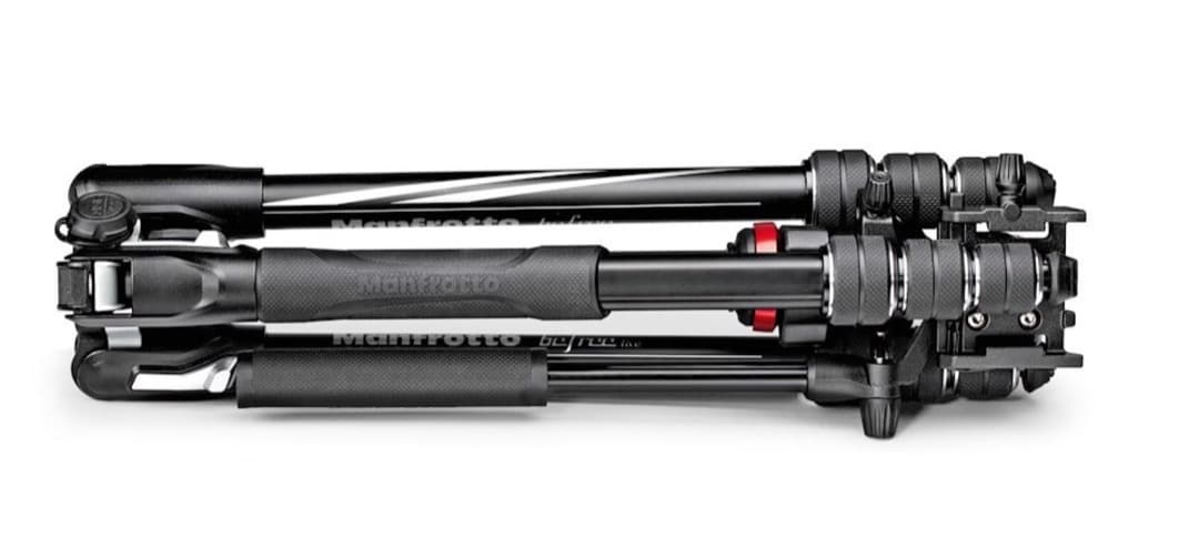 【ほぼ未使用】Manfrottoカメラ・ビデオ三脚キットMVKBFRT-LIVE