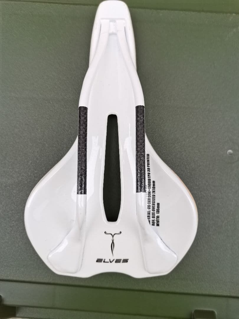 elvesbike サドル ホワイト