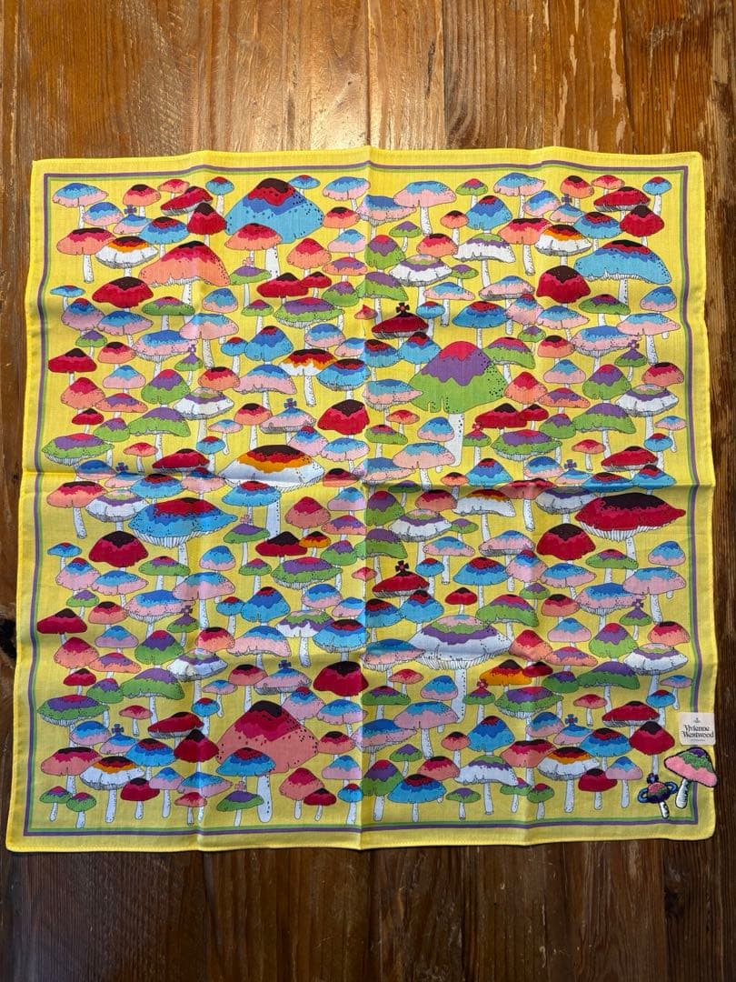 ヴィヴィアン ウエストウッド ハンカチ　マッシュルーム　きのこ