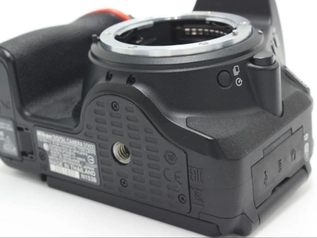 Nikon D5600 デジタルカメラ 本体