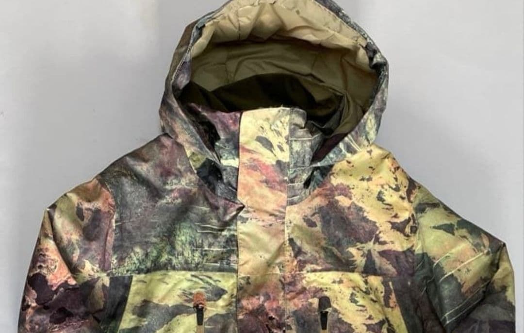 【新品・未使用　24時間以内に発送】BURTON スノーボードジャケット