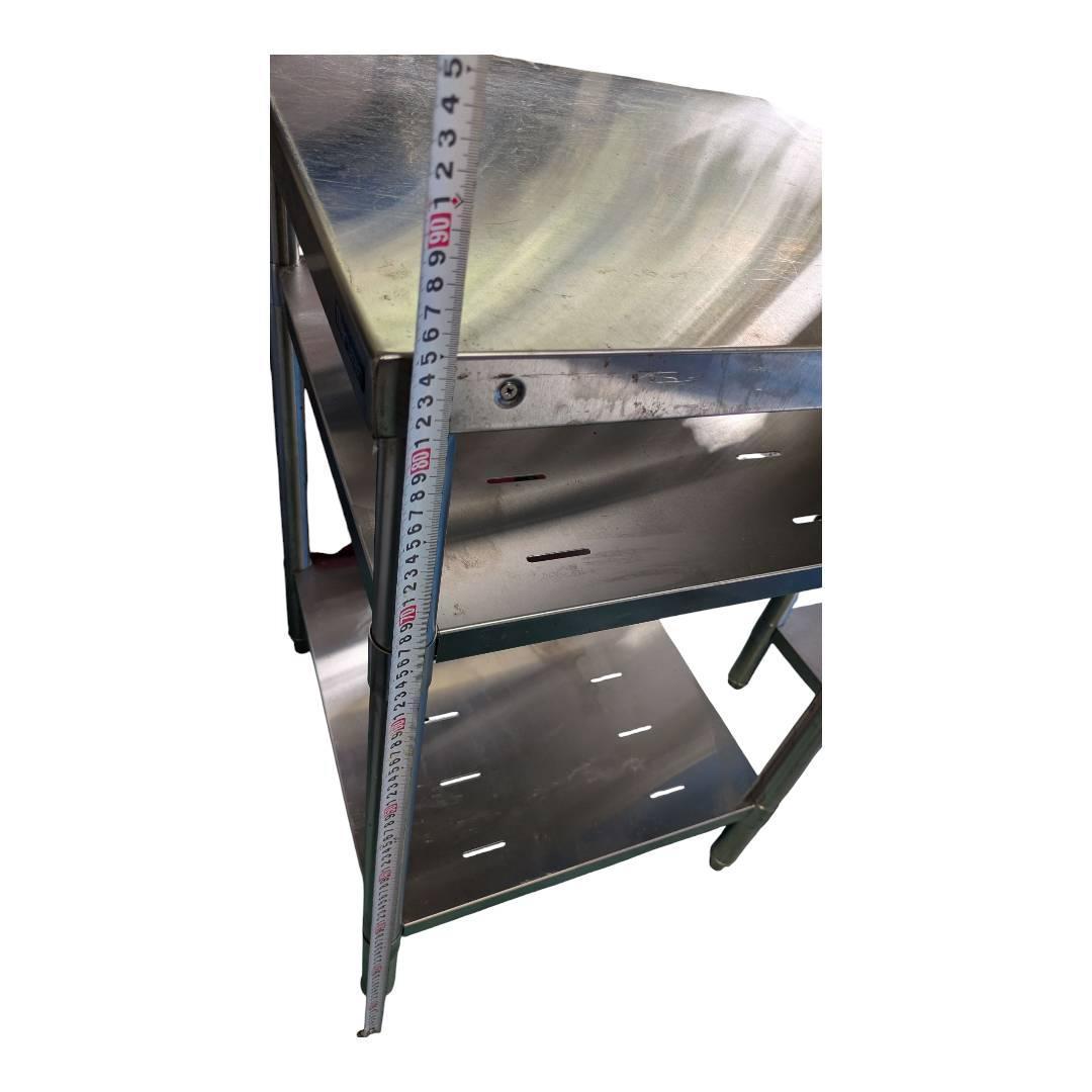 ステンレス製の3段作業台