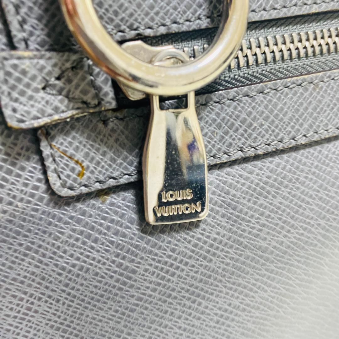 LOUIS VUITTON ビジネスバッグ タイガ グレー　ヴァシリ レザー