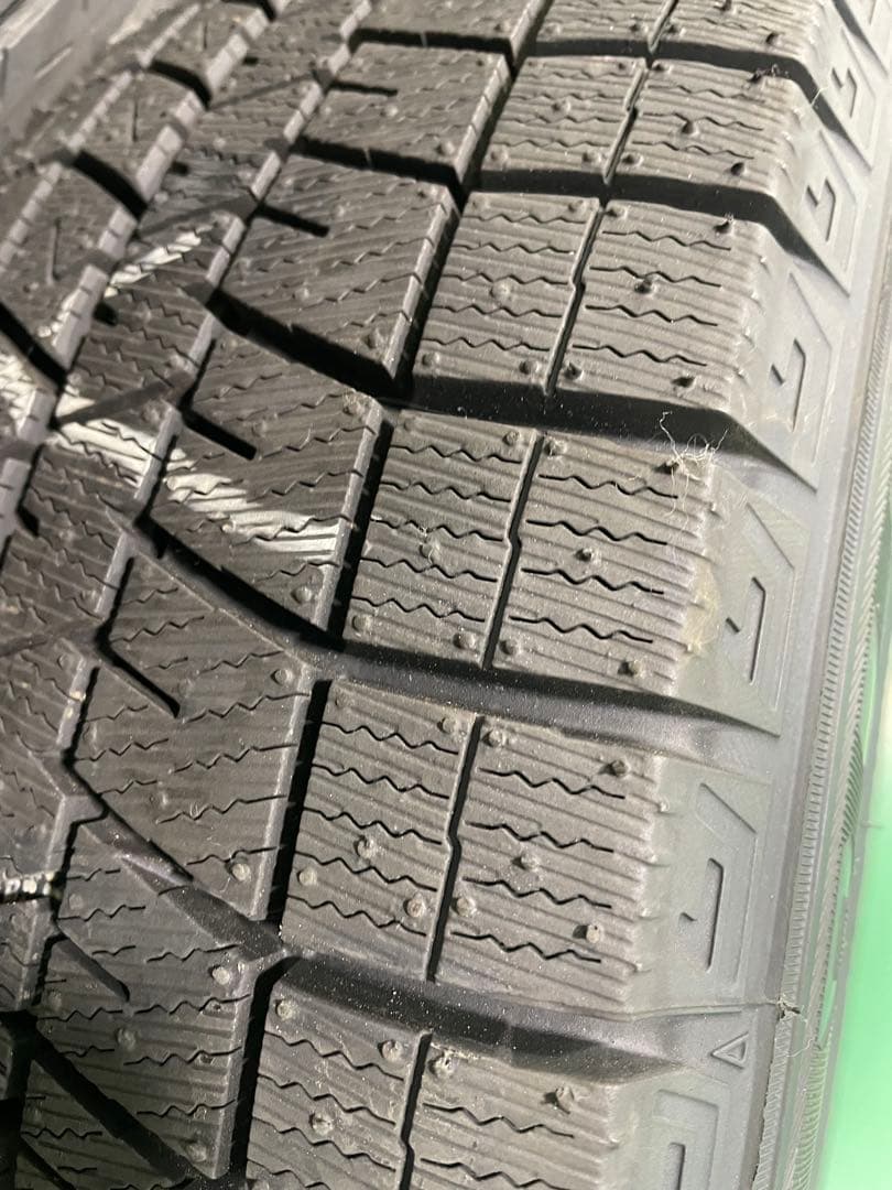 185/60R15 スタッドレスタイヤダンロップ 2024年製タイヤほぼ未使用