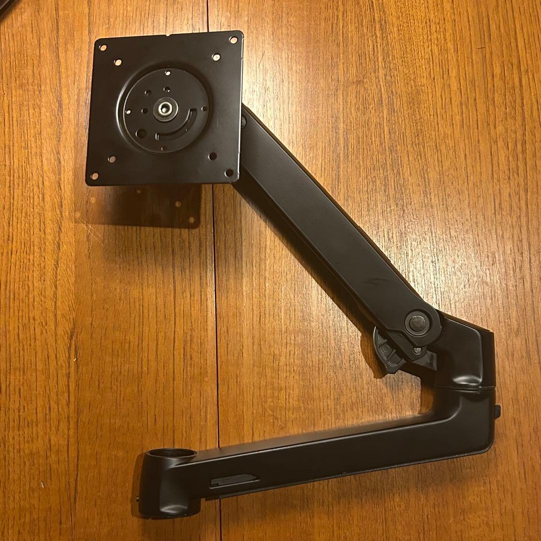 Amazonベーシック モニターアーム エルゴトロンLX OEM製