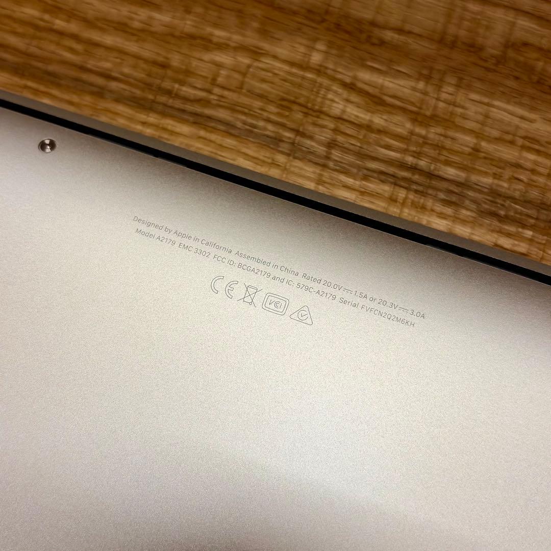 MacBook本体 MacBook Air (Retina,13-inch, 2020) 512GB